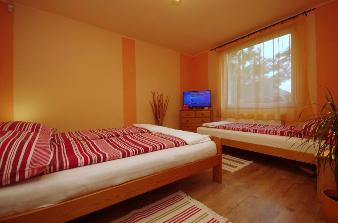 Bodza Apartman Гюла Екстериор снимка