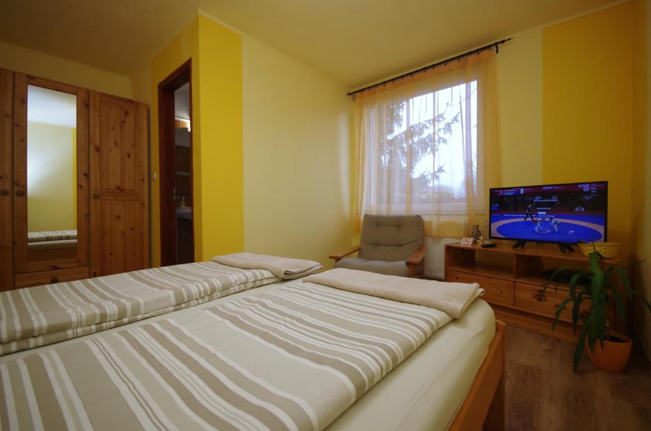 Bodza Apartman Гюла Екстериор снимка