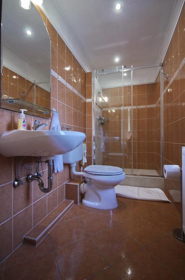 Bodza Apartman Гюла Екстериор снимка