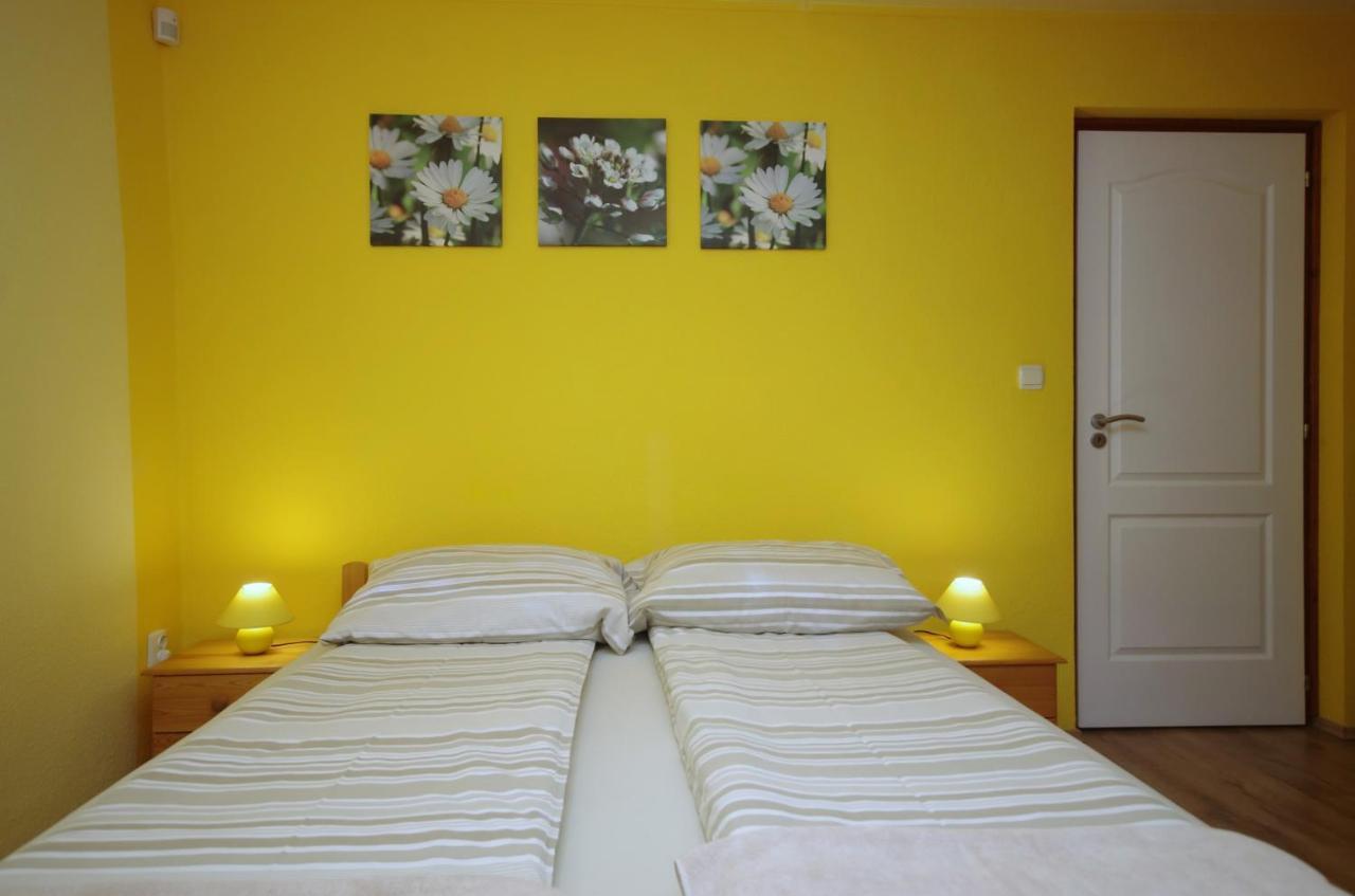 Bodza Apartman Гюла Екстериор снимка